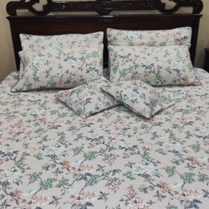 ​7-Piece Vintage Pastel Rose Floral Bedding Set